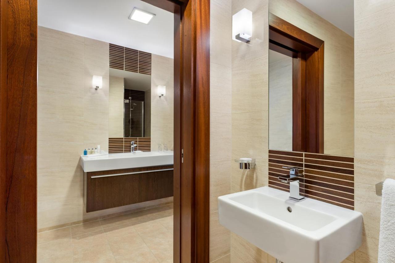 Mniejszy Apartament (Junior Suite) z widokiem na Stare Miasto